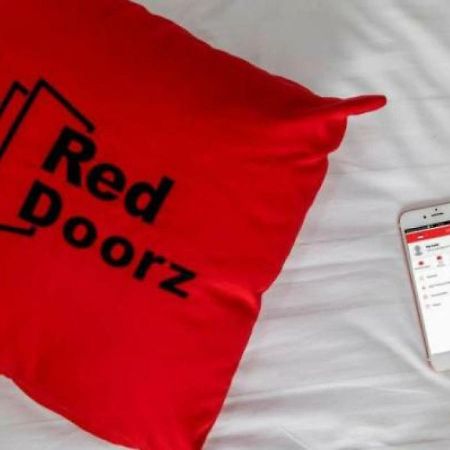 Reddoorz Near Manggarai Station 2 Hotel Jakarta Kültér fotó