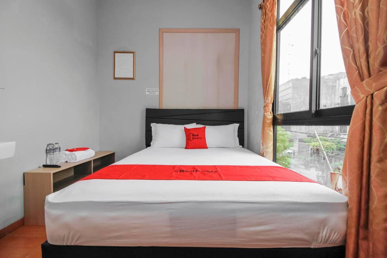 Reddoorz Near Manggarai Station 2 Hotel Jakarta Kültér fotó